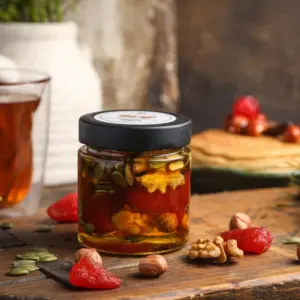 Мед цветочный с ореховым ассорти и клубникой Вековая пасека 100 г