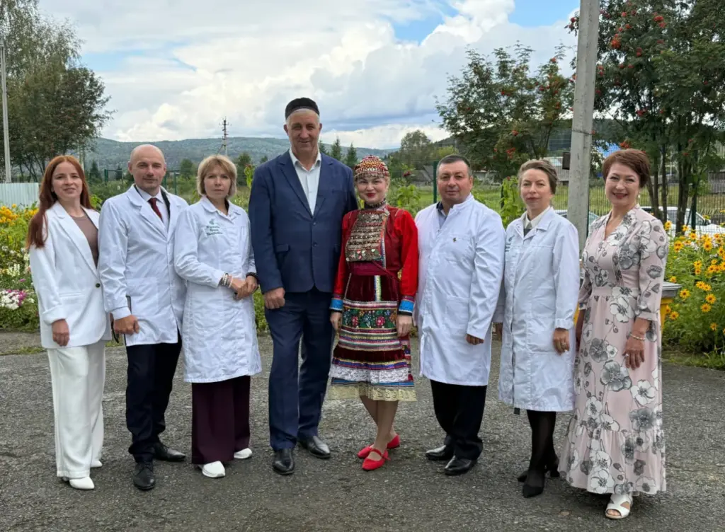 Эксперты и организаторы