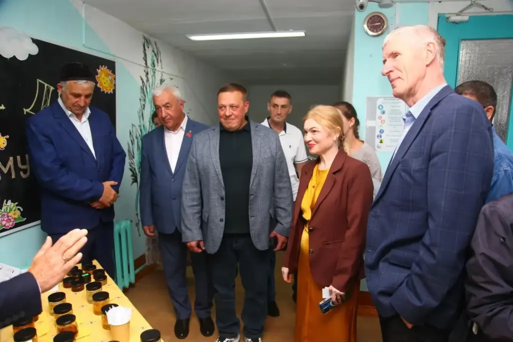 Почётные гости в школе